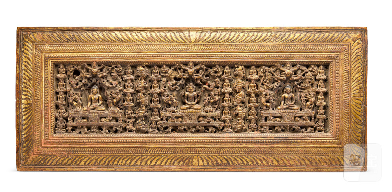 COUVERTURE DE MANUSCRIT REPRÉSENTANT PRAJNAPARAMITA EN BOIS LAQUÉ OR ET POLYCHROME  TIBET, CIRCA XVE SIÈCLE